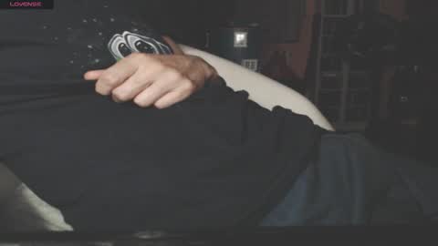 Snapshot of benijamin chatting on 10.20.25 benijamin online show from 10.20.25