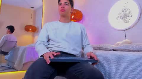 BENJAMIN online show from 06.23.26