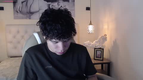 BENJAMIN online show from 01.12.25