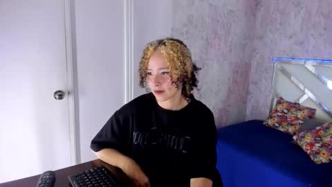 Snapshot of benny_wilson chatting on 09.16.25 benny_wilson online show from 09.16.25