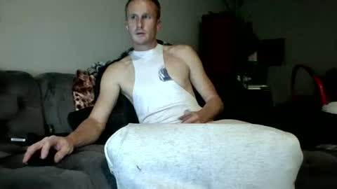 Snapshot of bennyc04041987 chatting on 09.20.25 BennyC online show from 09.20.25