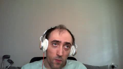 Snapshot of bentish chatting on 06.15.26 bentish online show from 06.15.26
