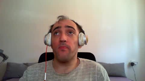 Snapshot of bentish chatting on 06.22.26 bentish online show from 06.22.26