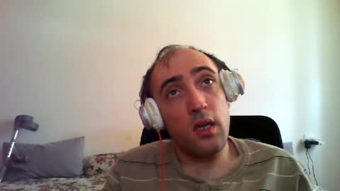 Snapshot of bentish chatting on 06.26.26 bentish online show from 06.26.26