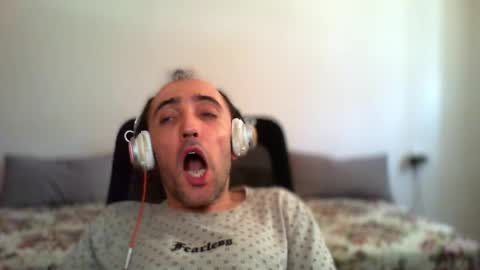 Snapshot of bentish chatting on 07.11.26 bentish online show from 07.11.26