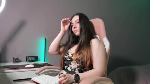 Snapshot of beriesniks chatting on 02.22.25 BeriesNiks online show from 02.22.25
