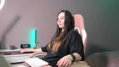 Snapshot of beriesniks chatting on 03.07.25 BeriesNiks online show from 03.07.25