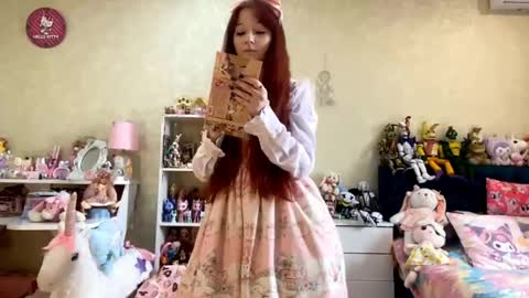 Eva  online show from 04.19.26