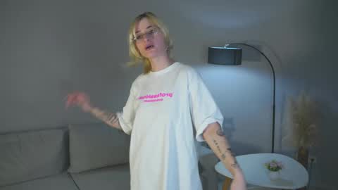 berneicemcqueeney online show from 12.03.25