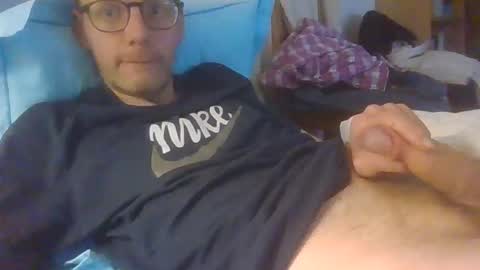Snapshot of bernie484237 chatting on 05.15.26 Bernie online show from 05.15.26