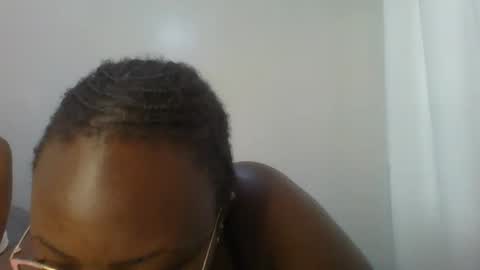 berries_lee online show from 03.11.25