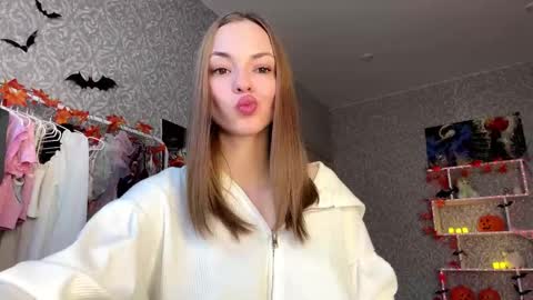 Sofia online show from 10.22.25