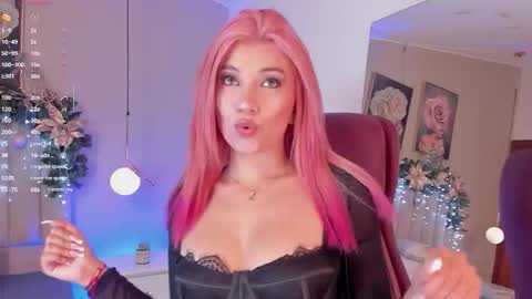 Snapshot of bestfamily chatting on 11.26.25 Marilee online show from 11.26.25