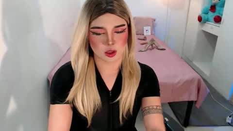 bestgirljulia online show from 09.25.25