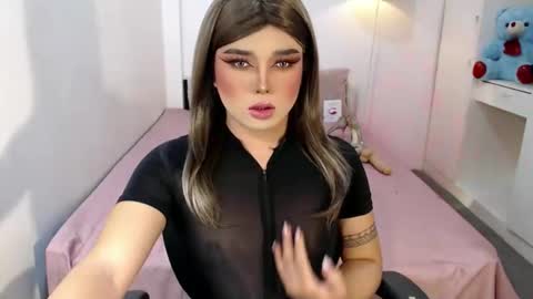 bestgirljulia online show from 10.19.25