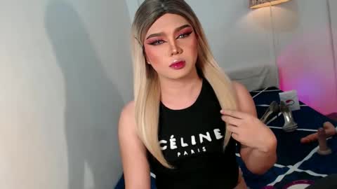 bestgirljulia online show from 11.19.25