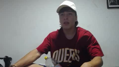 Snapshot of bestonmonda chatting on 12.14.25 bestonmonda online show from 12.14.25