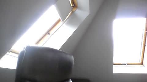 Snapshot of bestworld_ chatting on 12.04.24 bestworld_ online show from 12.04.24