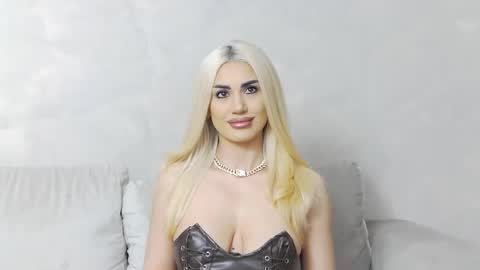 bethierusse online show from 03.04.25