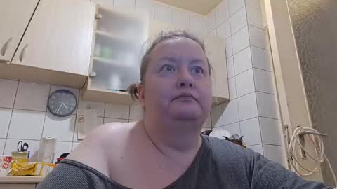 bethnorth online show from 12.15.25