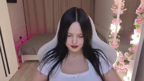 Snapshot of betty__davvis chatting on 11.21.25 Betty online show from 11.21.25