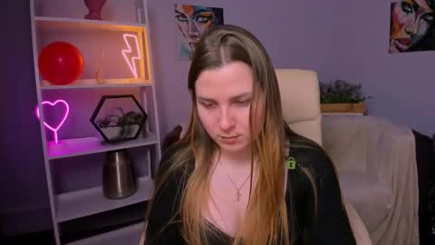 Snapshot of betty_luck chatting on 02.18.25 your dream online show from 02.18.25