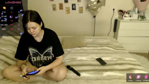 Snapshot of bettyandrich chatting on 11.28.25 Betty and Rich online show from 11.28.25