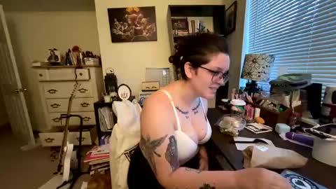 Betty Cake online show from 12.21.24