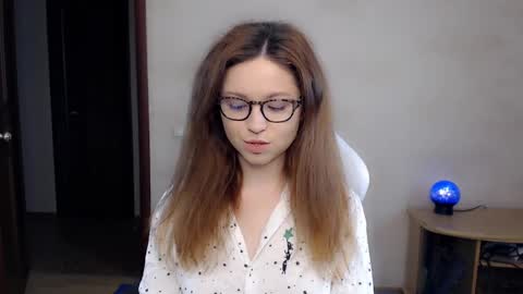 Snapshot of bettystar_ chatting on 01.23.25 Betty online show from 01.23.25