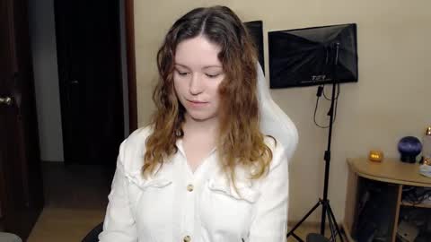 Snapshot of bettystar_ chatting on 10.16.25 Betty online show from 10.16.25