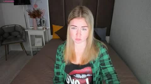 Mila Sweet online show from 11.24.25