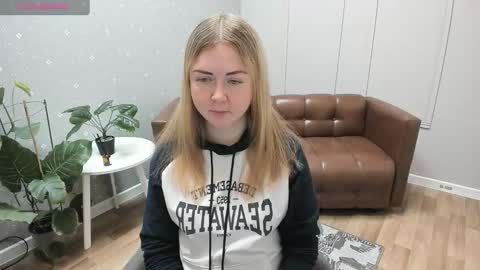 Mila Sweet online show from 11.26.25