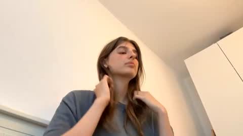Snapshot of beulahweikert chatting on 06.18.26 Lina online show from 06.18.26