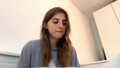 Snapshot of beulahweikert chatting on 06.19.26 Lina online show from 06.19.26