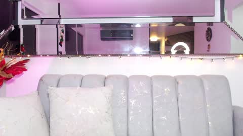 Nicolle Aviles online show from 12.15.24