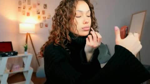 Snapshot of beverlyclub chatting on 03.20.26 Lilly online show from 03.20.26