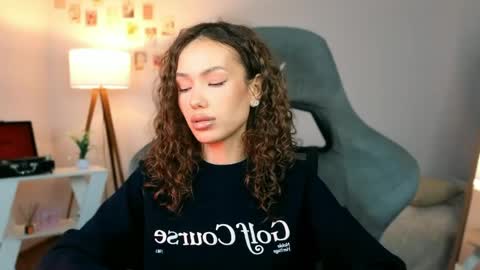 Snapshot of beverlyclub chatting on 04.09.26 Lilly online show from 04.09.26