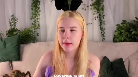 Eliz online show from 10.26.25