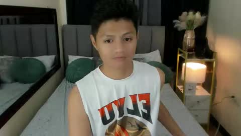 bhillrhey121103 online show from 01.13.26