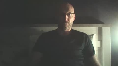 My name is David and if you like public exhibitions you wont be disappointed with me LoL - My favorite vibes is 44  online show from 11.03.25