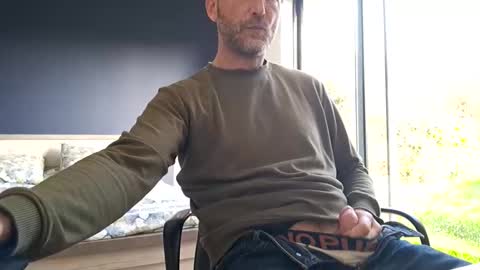 My name is David and if you like public exhibitions you wont be disappointed with me LoL - My favorite vibes is 44  online show from 03.09.26