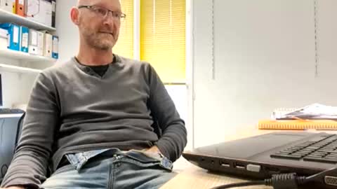 My name is David and if you like public exhibitions you wont be disappointed with me LoL - My favorite vibes is 44  online show from 03.26.26