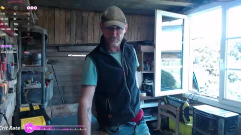 My name is David and if you like public exhibitions you wont be disappointed with me LoL - My favorite vibes is 44  online show from 04.14.26