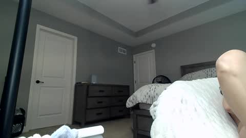 Bi sexualmilf Fansly  online show from 12.16.24