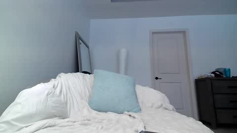 Bi sexualmilf Fansly  online show from 01.13.25