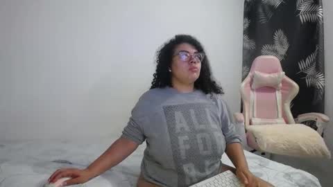 Bianca Tuesday to Sunday from 2am to 6am UTC-5 online show from 03.09.26