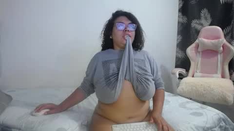 Bianca Tuesday to Sunday from 2am to 6am UTC-5 online show from 03.11.26