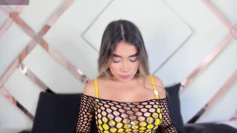      online show from 10.11.25