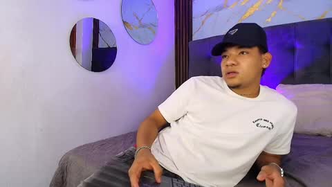 Snapshot of bick_jhonn chatting on 05.21.26 Bick Khonn online show from 05.21.26