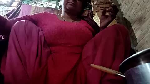 Mona online show from 01.08.25